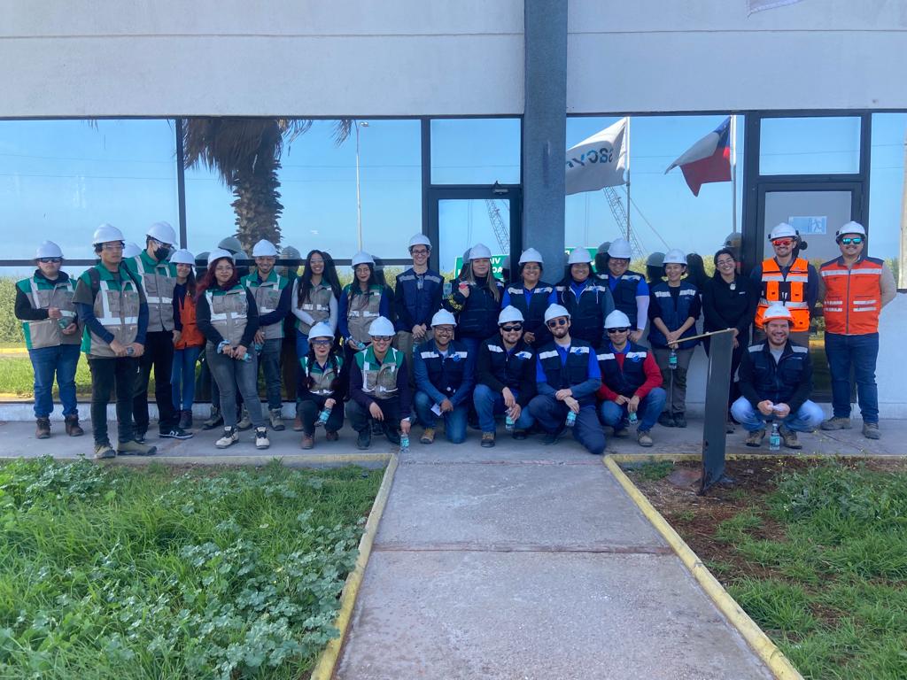 Estudiantes de la Universidad Santo Tomás visitan planta de Econssa de Antofagasta